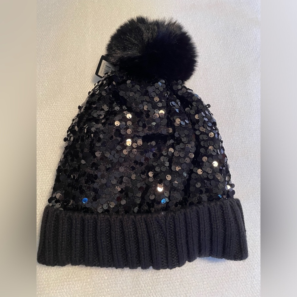 Winter Hat. Black With Sequins And A Fuzzy Pom Pom. Women’s. NWT - Picture 2 of 9